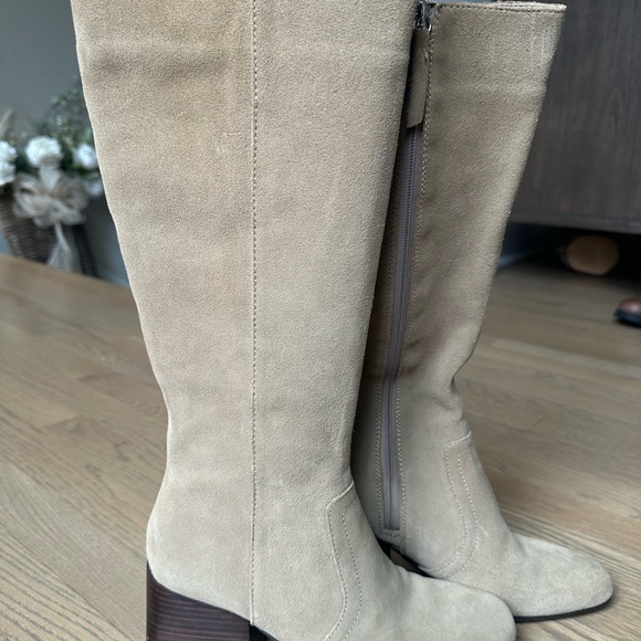 Blondo Tessa Tan Knee High Boots - Picture 3 of 4